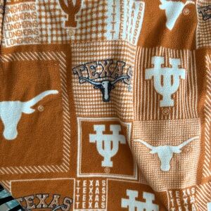 University of Texas Longhorns Snuggie Fleece Blanket With Sleeves robe cozy
